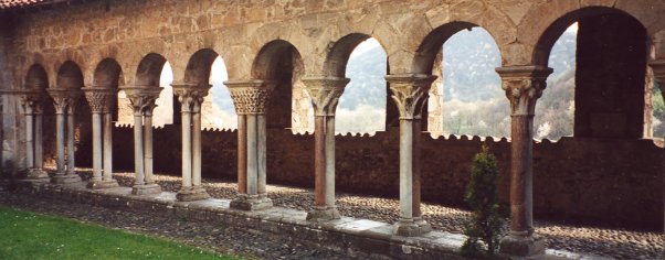 Clo�tre de Saint-Bertrand